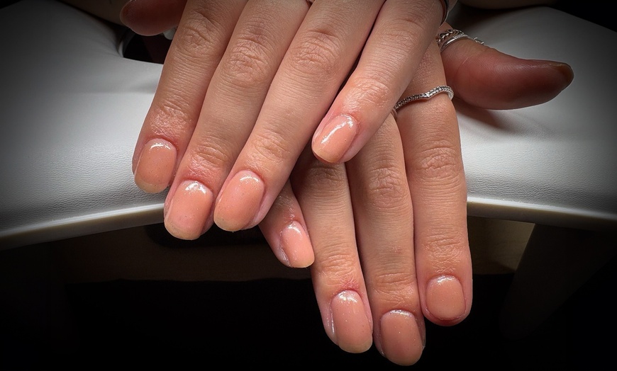Image 3: Get Gorgeous Nails with Customizable Gel Polish Options