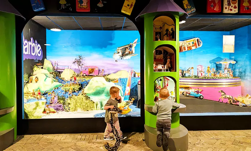 Image 10: Speelgoedmuseum meets Jurassic Park: alles-in-één ticket voor Spelebos