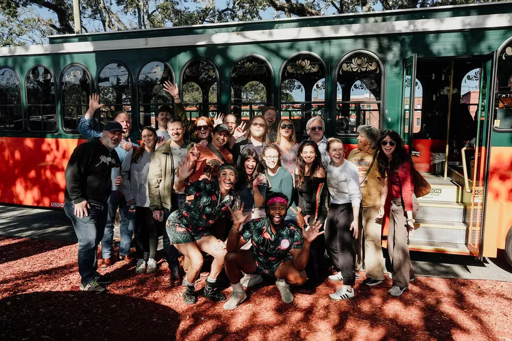 Laugh-Out-Loud "Nashville for Morons" Comedy Trolley Tour