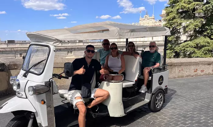 Tour de 30 o 60 minutos en Tuk Tuk para hasta 4 personas