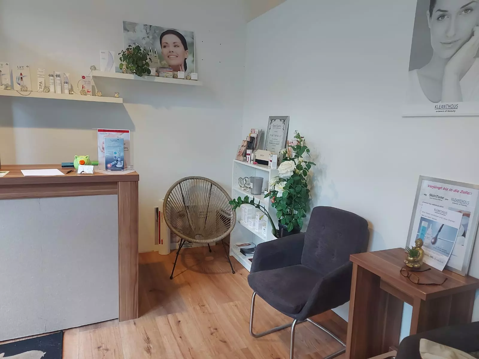 Wimpern- und/oder Augenbrauen-Lifting für 1 Person