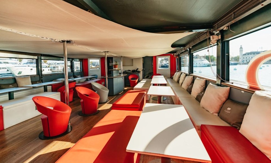 Image 13: Excursión en catamarán con comida y baño en alta mar 