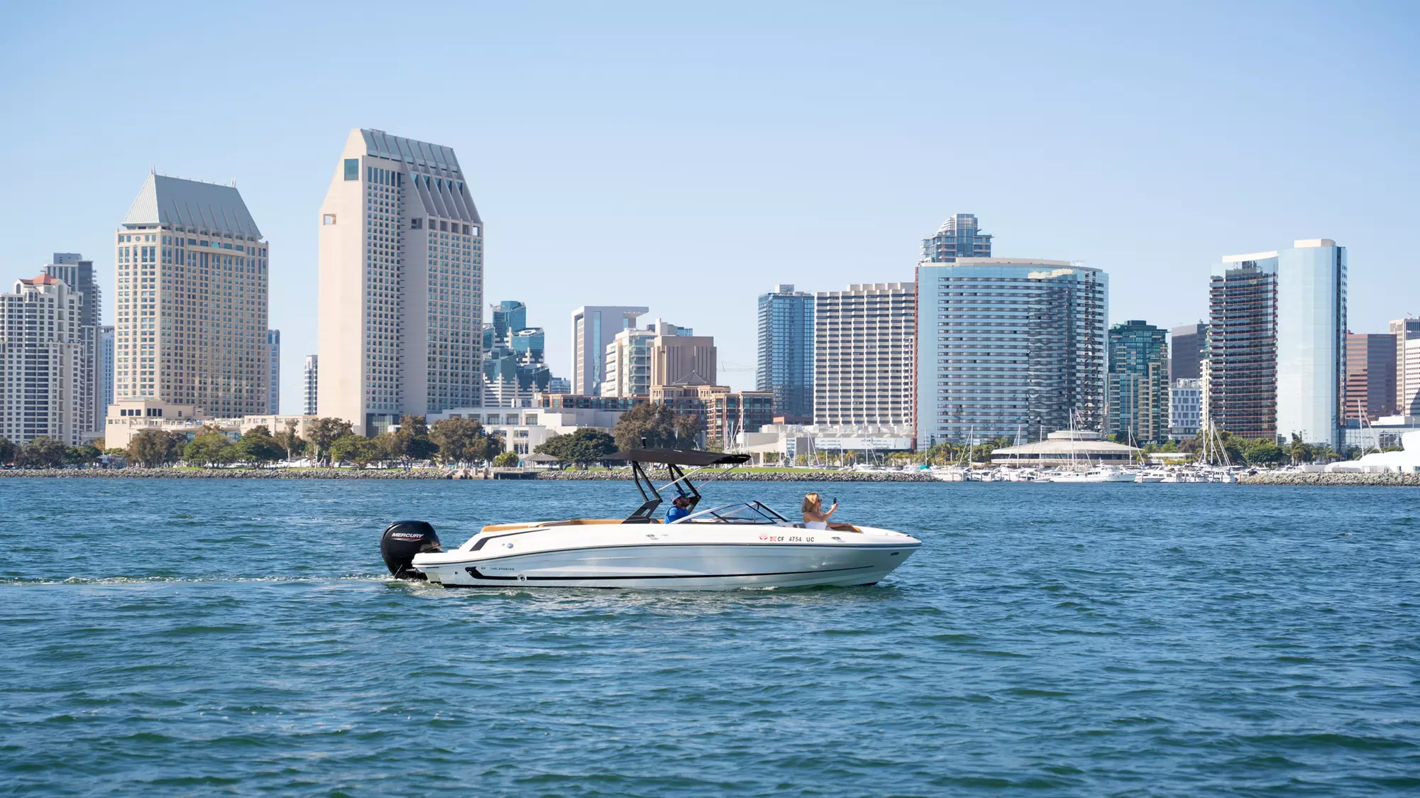 1 or 2-Hour Speed Boat Rental for Adrenaline Packed Fun!