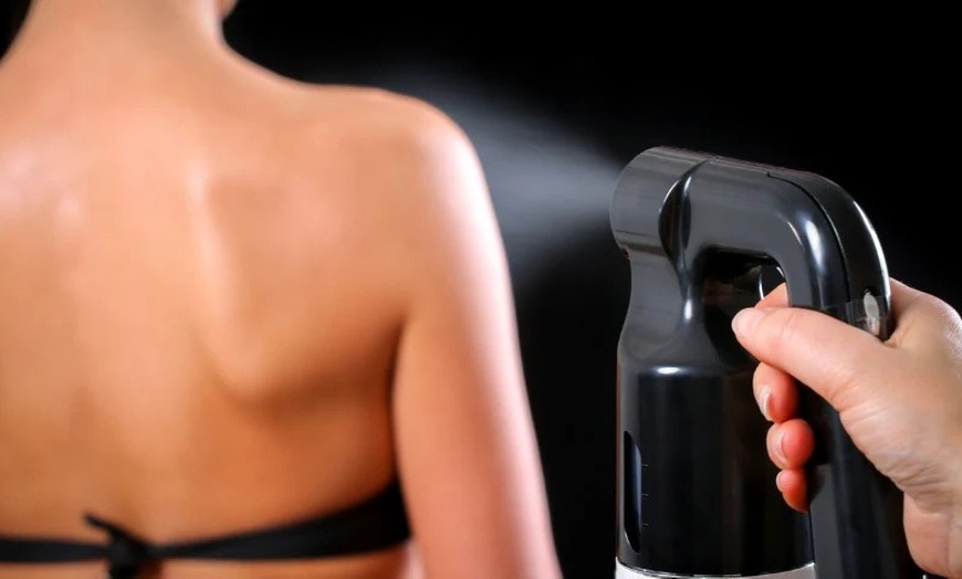 Image 1: Spray Tanning Masterclass Online Course!