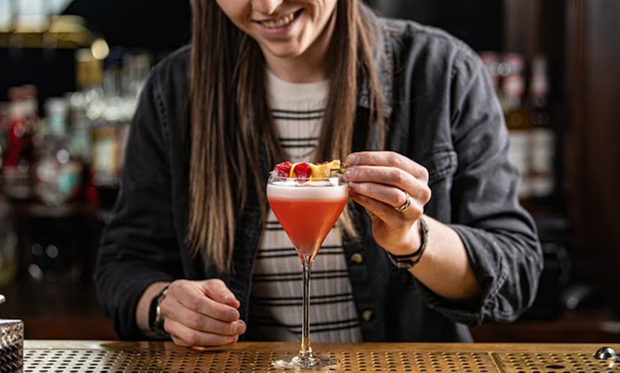 Image 21: Shooting Simulator Thrill with Drinks for 2 or 4 Guests