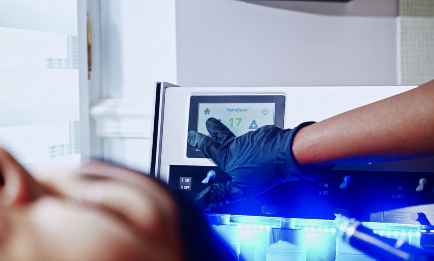 Image 3: Hydrafacial, peeling, LED ou soins ciblés - peau nette et lumineuse