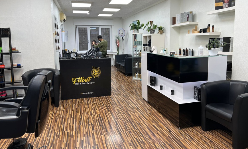 Image 2: Friseurleistungen für Damen