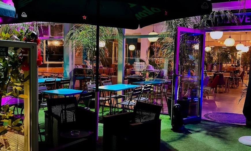 Image 10: Plat et dessert au choix pour 2 ou 4 personnes