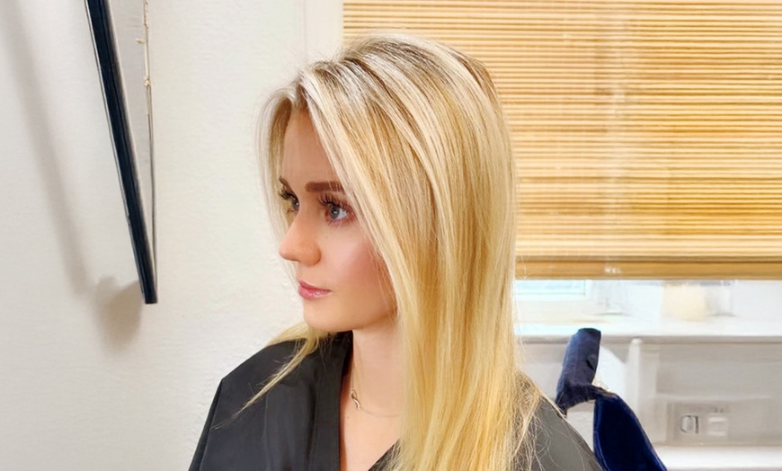 Image 2: Women’s Haircut, Shampoo, Conditioning, Color & Highlight Options