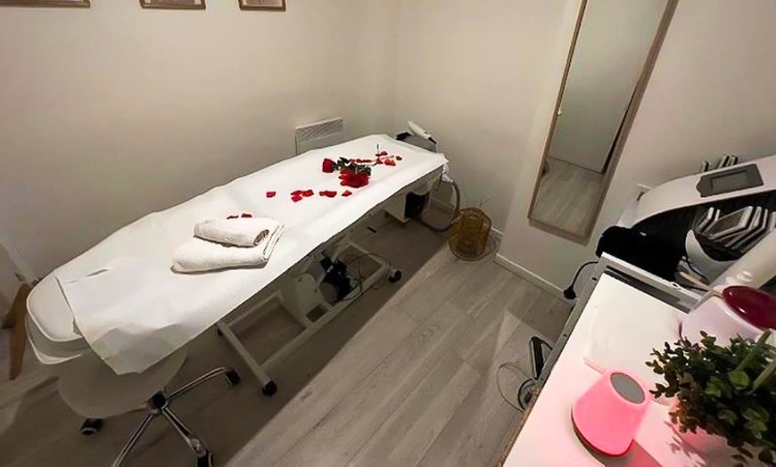 Image 3: Forfait 5 séances épilation au laser pour femme, zone au choix chez Sweet Body By Mina (jusqu'à 70% de remise)
