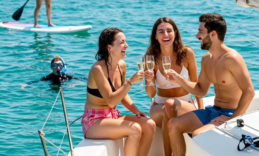 Image 3: Alquiler medio día de barco con titulación 6 personas o con patrón 4