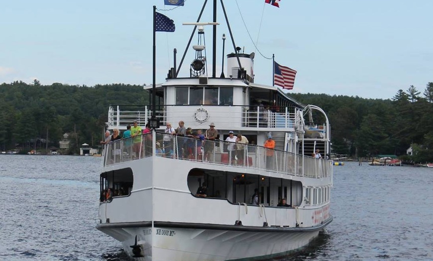 Image 2: 2.5 Hour Narrated Scenic Lake Winnipesaukee Tour Tickets