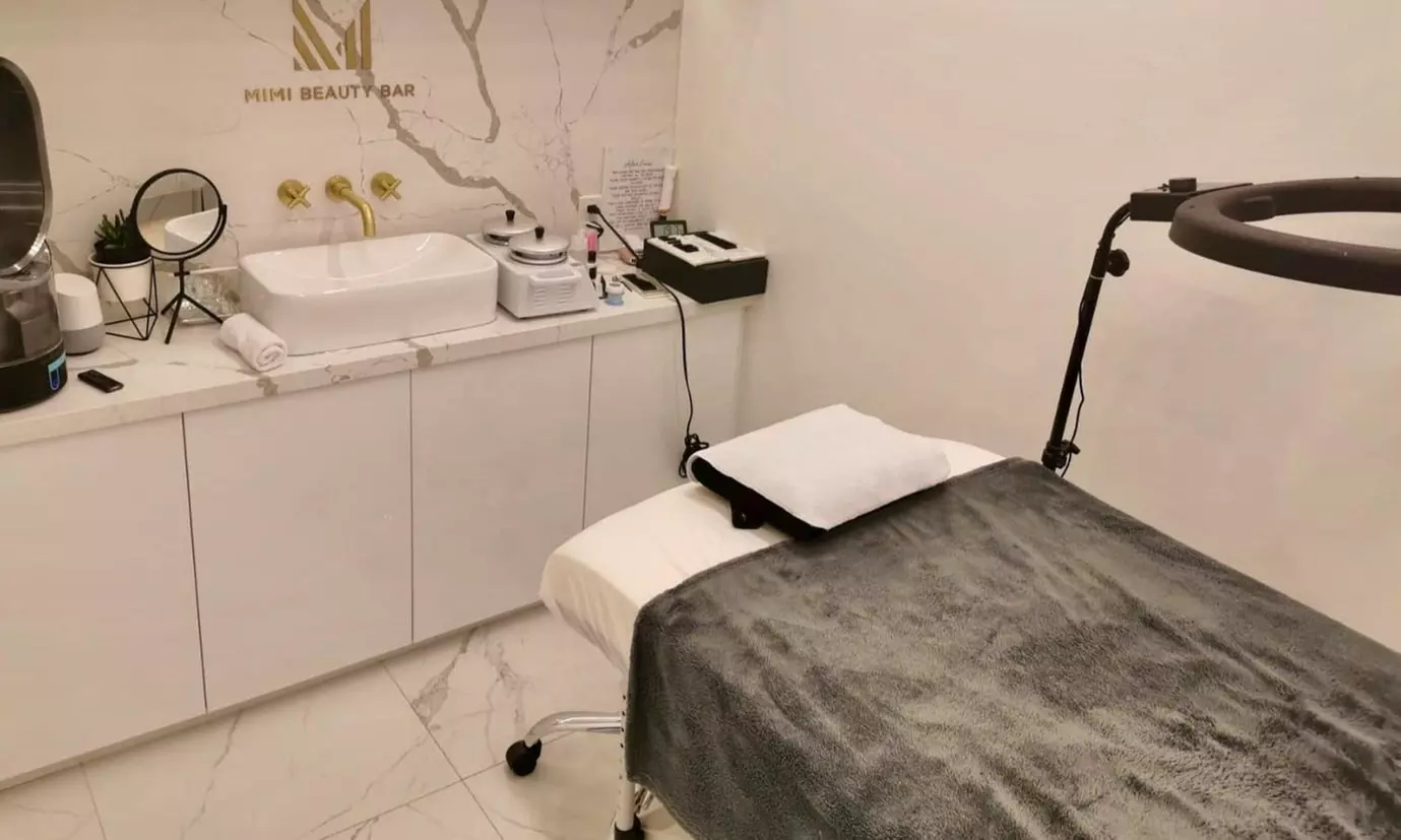 Full Set of Unlimited or Full Volume Eyelash Extensions with Optional Fill at Mimi Beauty Bar (Up to 20% Off) - Primary Image