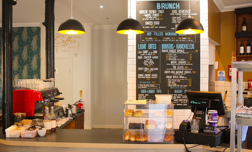 Image 2: Brunch for 1, 2, 3 or 4 with a Hot Drink & Juice