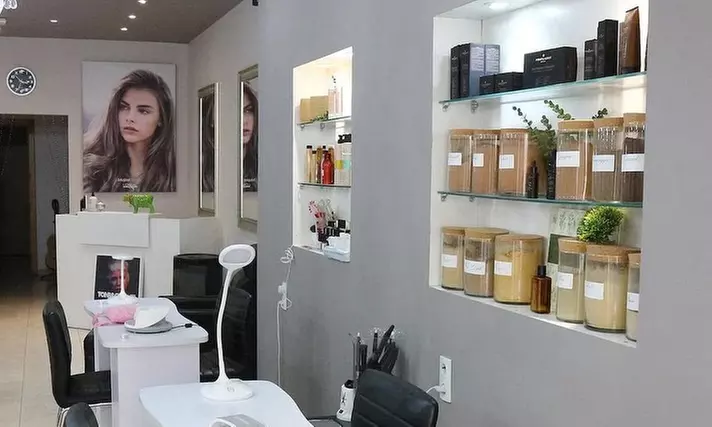 Lifting y tinte de pestañas con opción a diseño y depilación de cejas