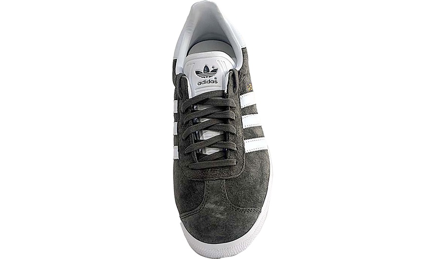Image 17: Adidas Men's Gazelle Suede Trainers