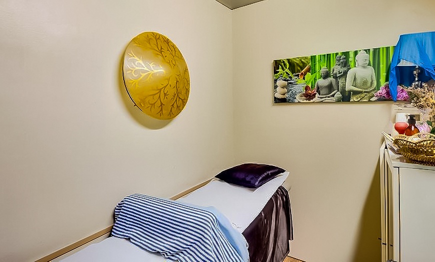 Image 3: 1 o 2 sesiones de rehidratación labios o microlifting facial para 1 