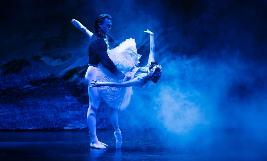 Image 4: „Swan Lake – Beyond the Stage“: Ticket vom 1.10. bis 5.10.2025