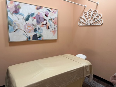 60 Minute Swedish Massage with Hot Stone Add On - Therapeutic TuneUp