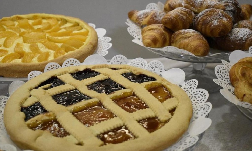 Image 9: Lago Trasimeno 4*: camera doppia con colazione o mezza pensione per 2 