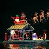 Image 2: Holiday Lights Cruise and Boat Parade Admission Tickets  