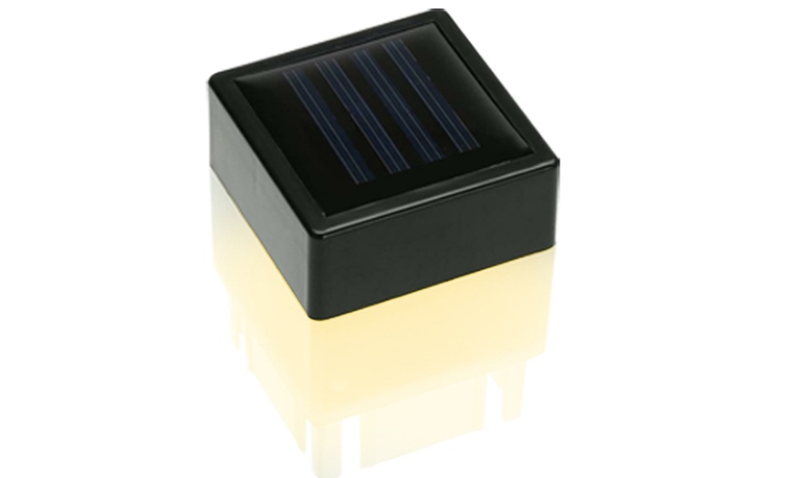 Image 3: Solar-Powered Garden Post Cap Light