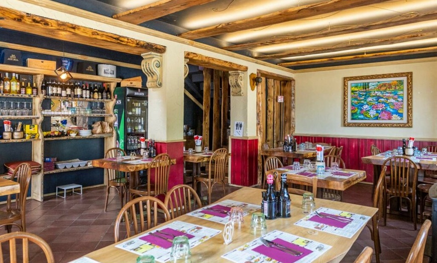 Image 18: Lago di Garda, Spiazzi: camera con colazione o mezza pensione per 2