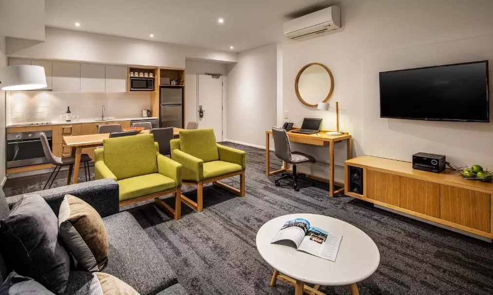 Quest Bella Vista: Studio, One, Two, or Three-Bedroom Apartment