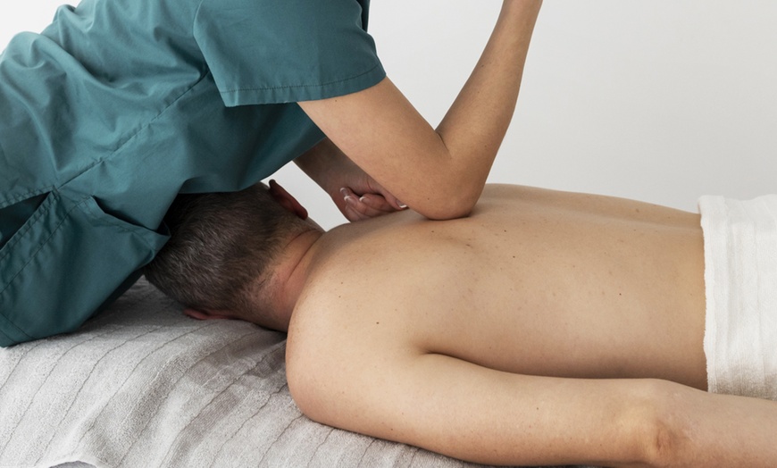 Image 9: Masaje corporal relajante de 30, 45 o 60 minutos para 1 persona