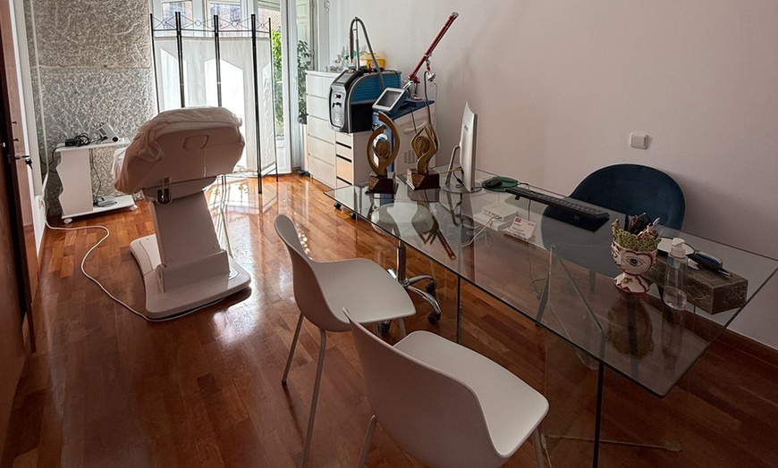 Image 2: Eliminación de tatuajes con láser