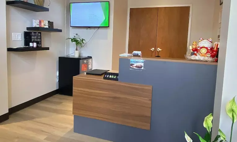 Relax w/ Solo/Couples Full Body Massage w/ Express Facial/ Body Scrub