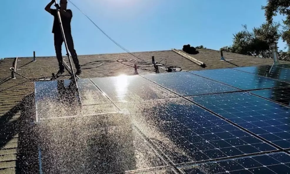 Solar Panels Washing for One-Story & Two-Story Homes Up to 30 Panels 