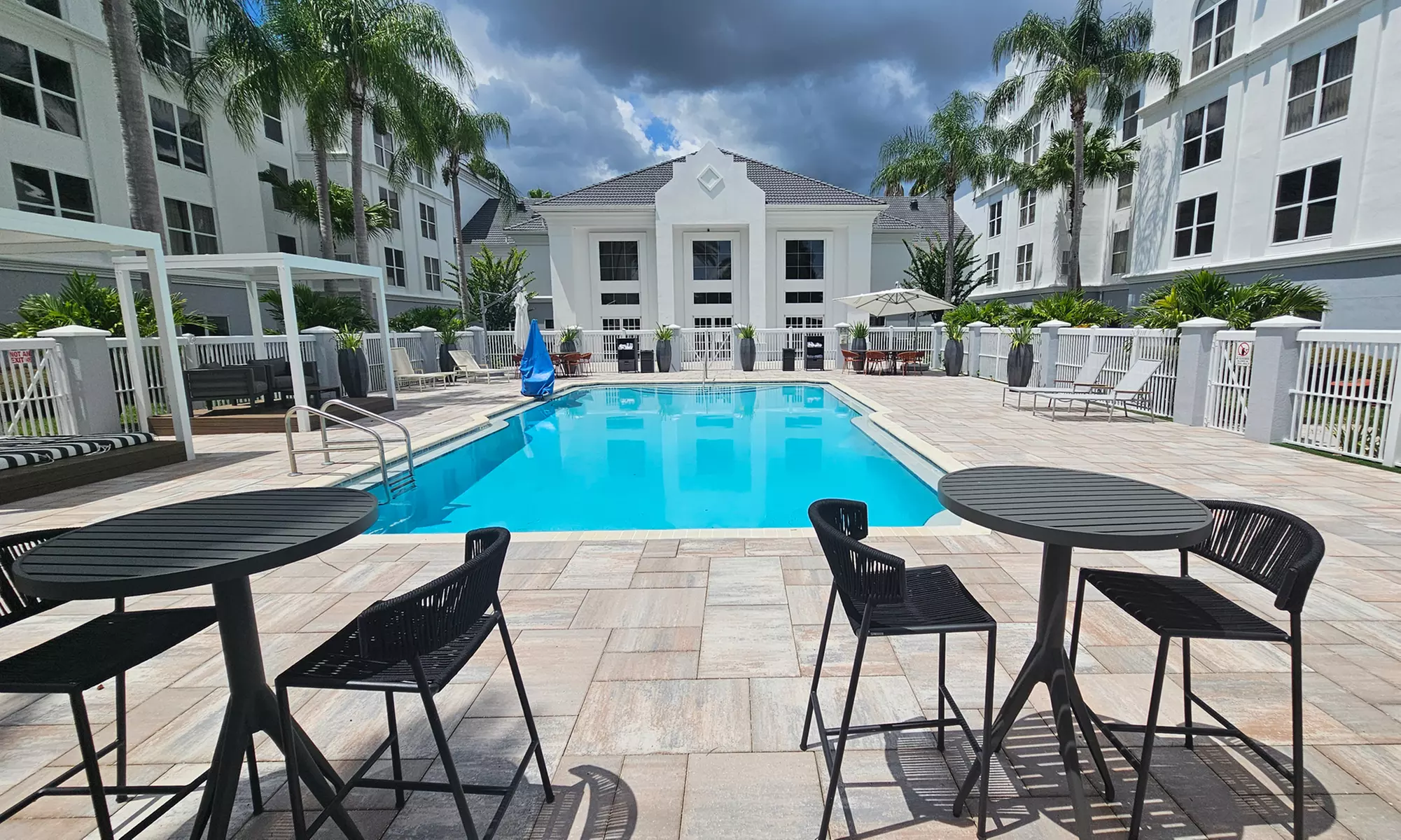 Orlando Hotel near Theme Parks - Perfect Stay!