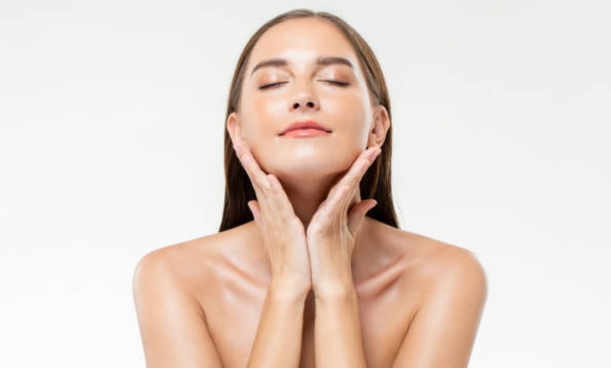 Image 18: 1, 2 o 4 sesiones de radiofrecuencia facial o corporal con masaje