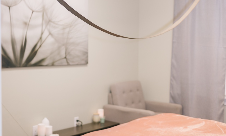 Image 5: 60 or 90 Minutes Of Barefoot Ashiatsu Deep Tissue Massage 
