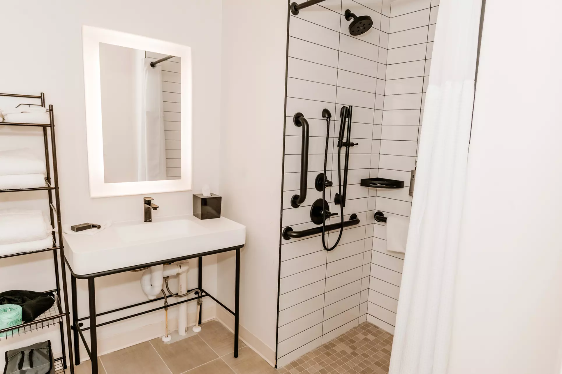 Member Pricing: Vibrant Hotel in Mid‑Beach Ocean City w/ Ocean Views
