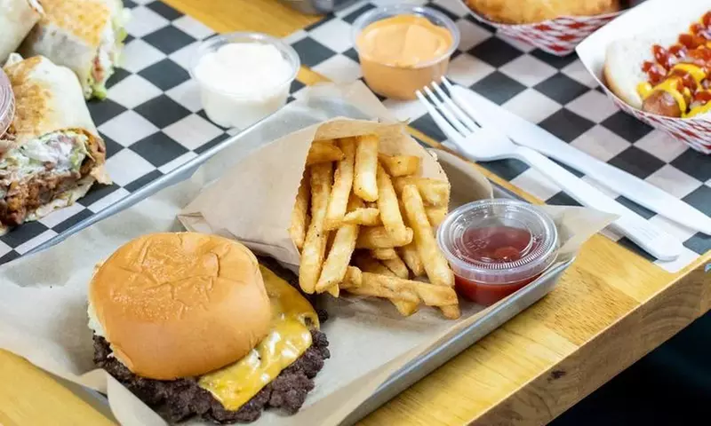 Speedy's Burgers & Bowls