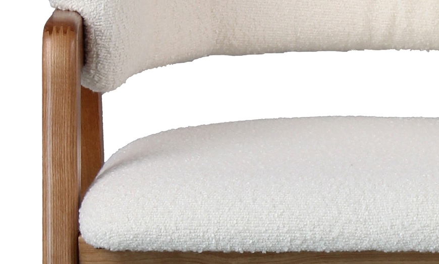 Image 4: Sillas de comedor tapizadas con patas de madera Woolden, de Doosense