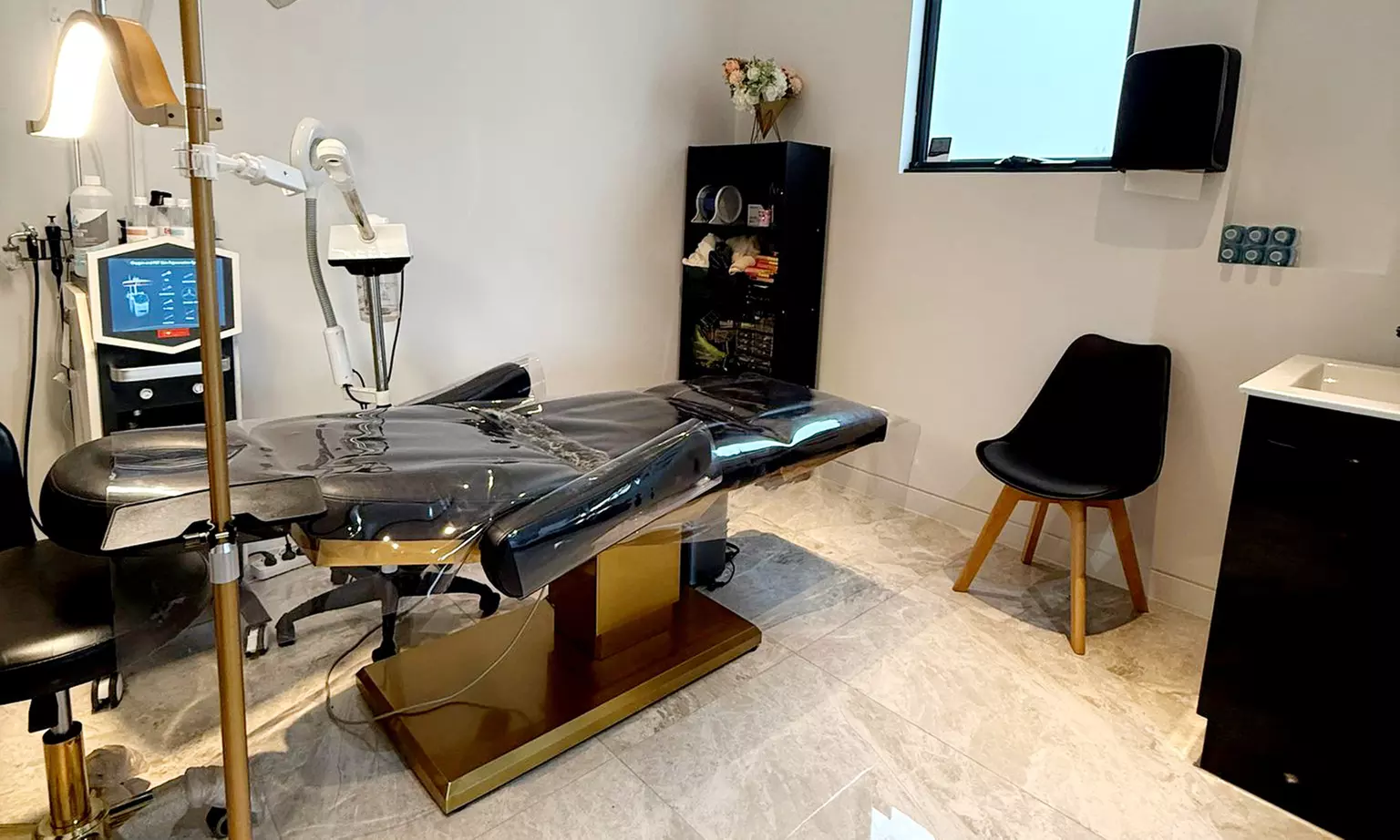 Spa Pedicure with Steaming or Jelly Mask or Paraffin Wax on Hand & Leg