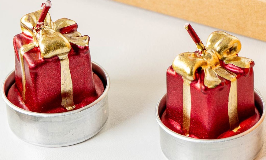 Image 5: Set mit 18 3D-Weihnachts-Teelichtern – inklusive Geschenktasche