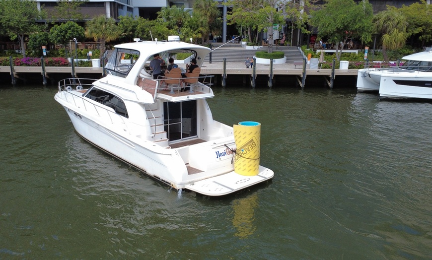 Image 3: Enjoy 4-Hour Yacht Rental for Up To 13 People with Your Group