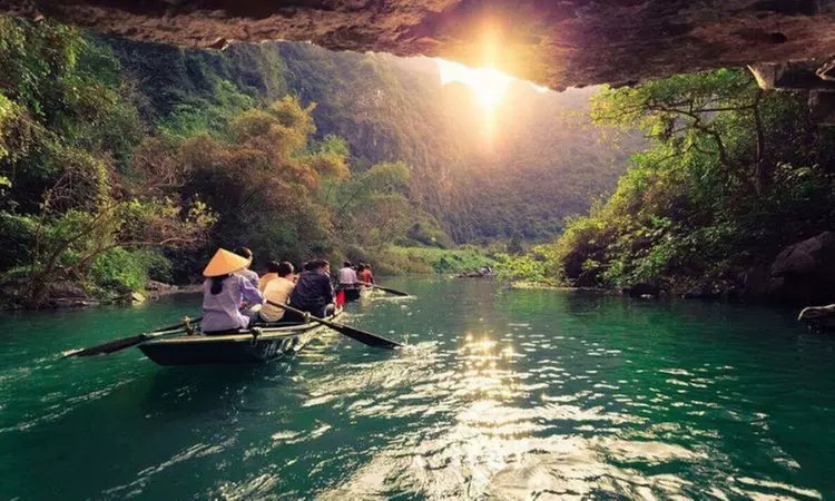 Vietnam: 8-Day Tour of Ha Long Bay Cruise, Cu Chi Tunnel