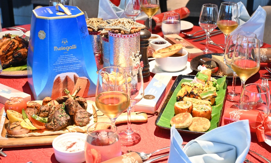 Image 3: Celebrate New Year's Eve Gala Dinner with Soft/House Beverages