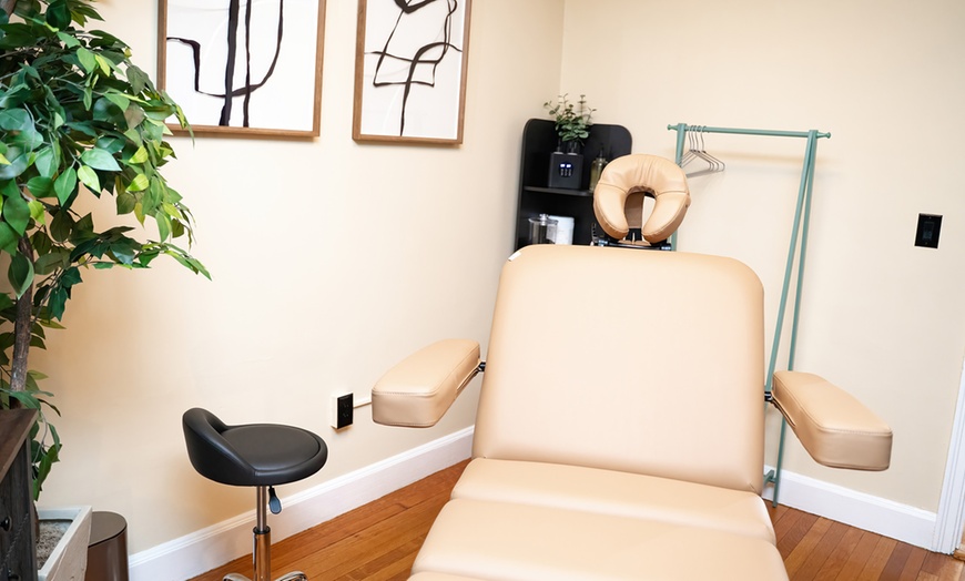 Image 5: 30 or 60 Min Aescape Robotic Massage, 60 Min Signature Massage & More