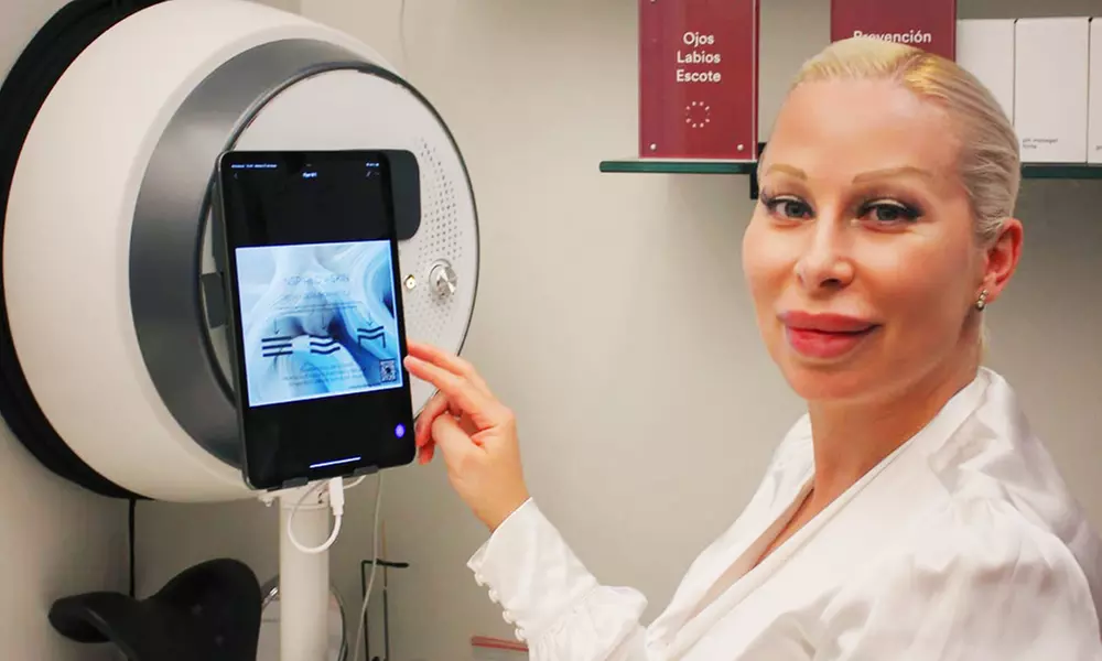 Radiante, sin agujas: 1 o 2 sesiones de mesoterapia facial virtual