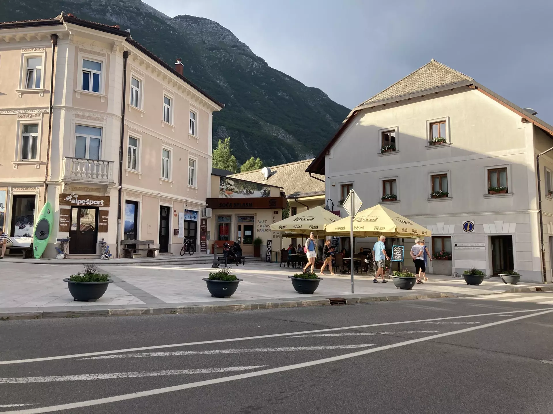 ✈ 7-Days in Slovenia w/ Air, Car & Hotel from Worldee