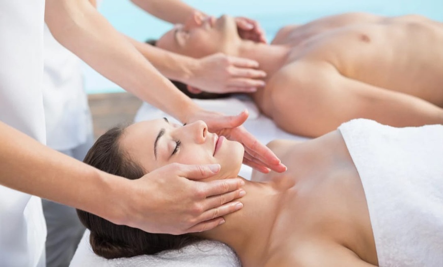 Image 2: Masaje en pareja o individual a 4 manos de 30 o 60 minutos