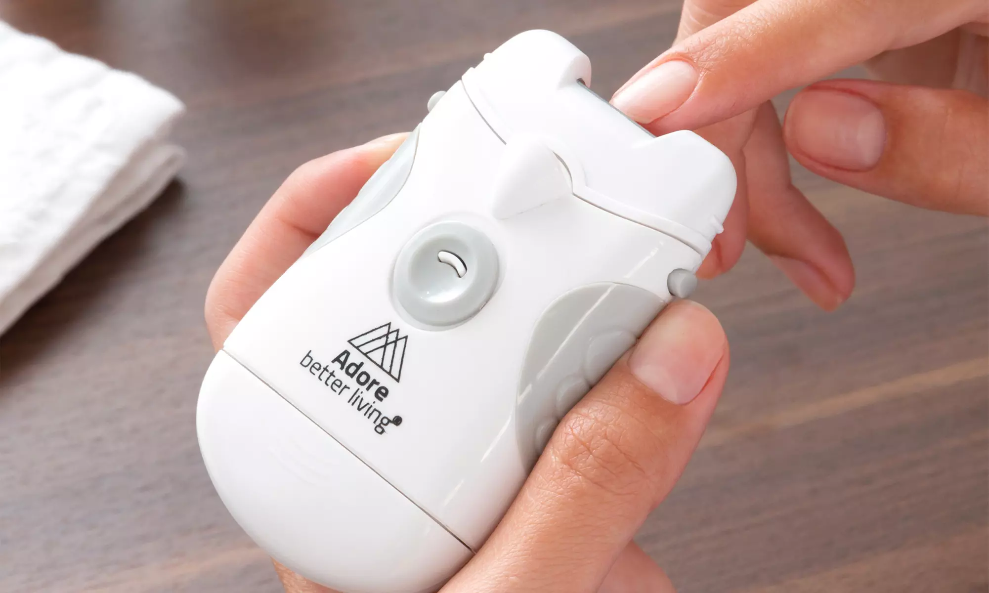 Coupe-ongles électrique Portable Avec LED - Pour Bébés, Enfants, Adultes, Seniors, Neuf, Blanc