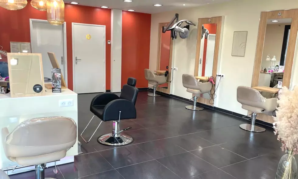 Forfait shampooing, coupe, brushing sur toutes longueurs de cheveux