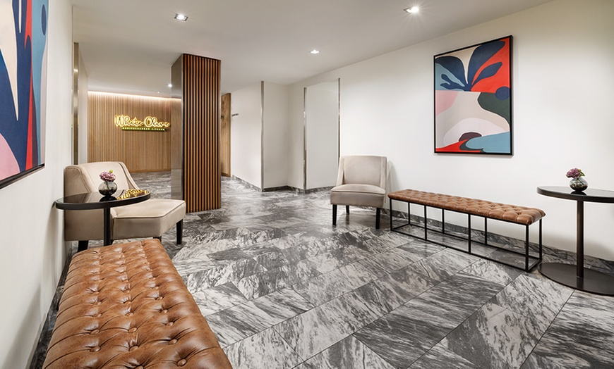 Image 3: Prime Midtown Location with Stylish Rooms and Easy City Access